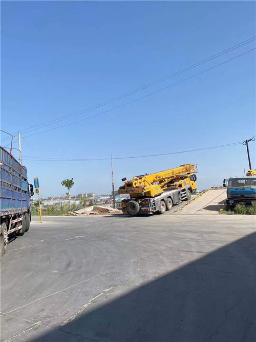 四会市25吨吊车的租赁价格大概是多少？