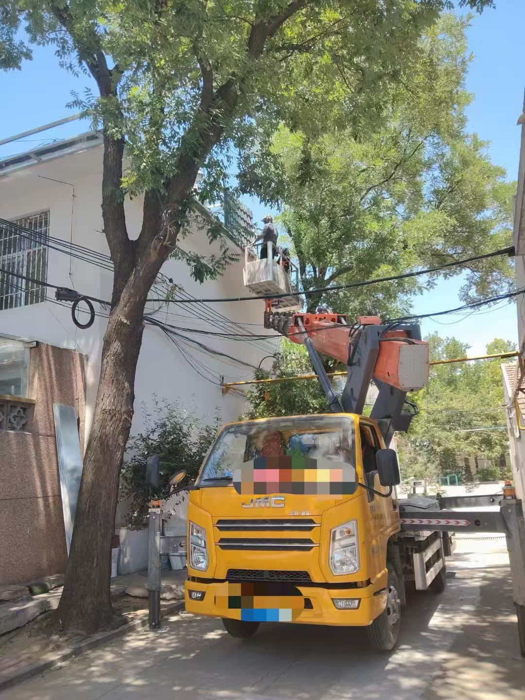 四会市高空作业车能吊装重物吗？最大承载多少公斤？